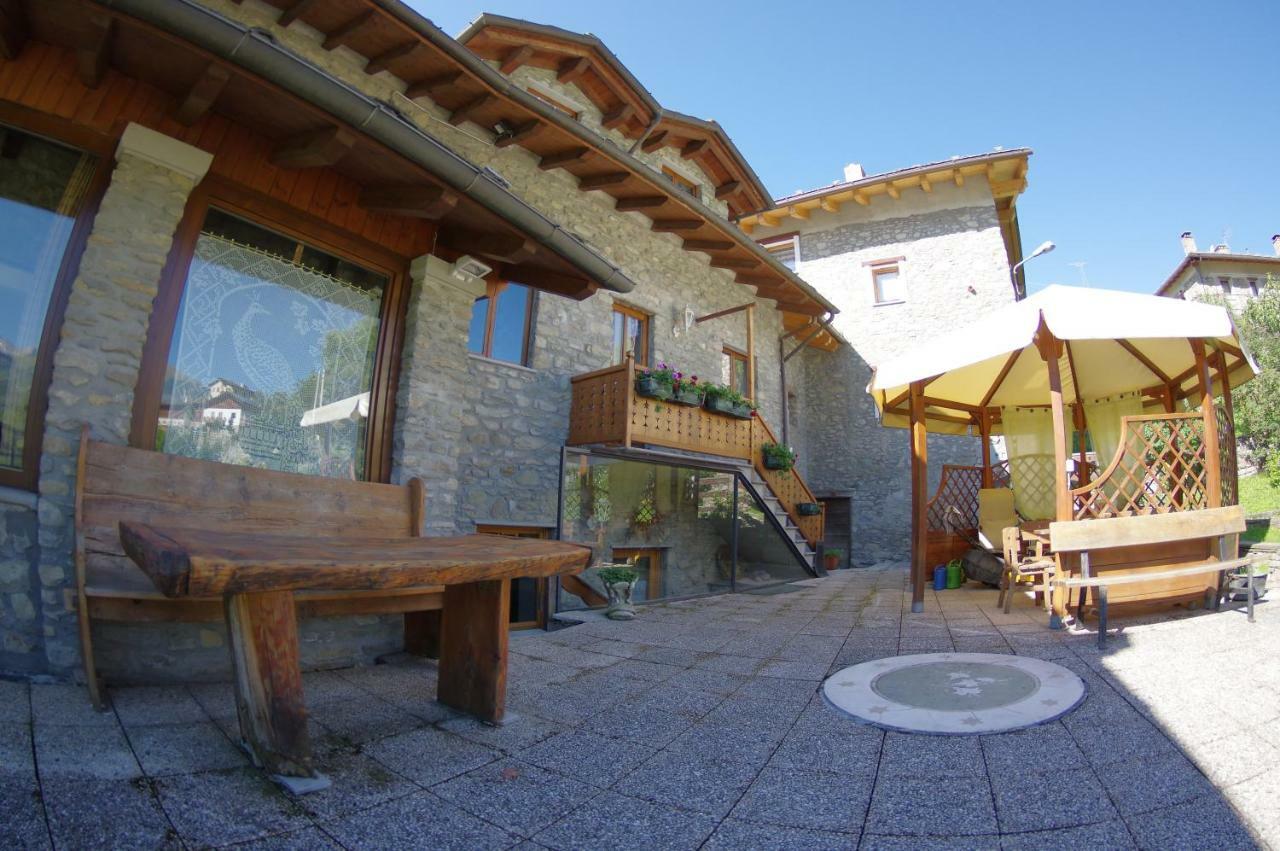 Le Myosotis Bed & Breakfast Gignod Dış mekan fotoğraf